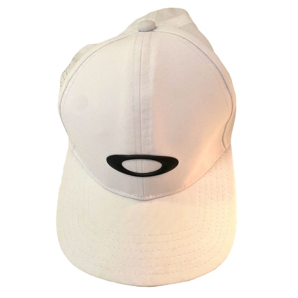 🧢Oakey White Snapback Hat - Picture 2 of 8